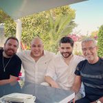 Nassif Zeytoun Instagram - المحطة الدائمة بكل زيارة الى دبي عند حبيب القلب ابو كرم مع الشريك الدائم بسام الترك و صديق ايام الدراسة و النجم ايمن عبد السلام ... ابو كرم بيجمعنا 🙏🏻 #NassifZeytoun 💡