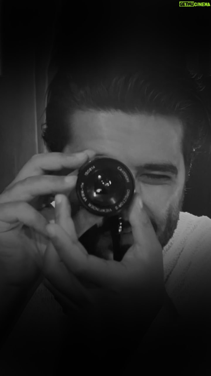 Nassif Zeytoun Instagram - لحظات رافقتنا بتصوير أغنية #بالأحلام 🎥💭 Directed by @eliefahed Executive Producer @sohadschmeit Lyricist & Composer @nabilelkhoury Music Producer / Mix & Mastering @sleimandamien Stylist @jonymatta Hairdresser @michelzeytoun Produced by @tstartmusiclabel Digital Distribution @watarydigital Artist Management @emusicismylife #NassifZeytoun 💡 Lebanon
