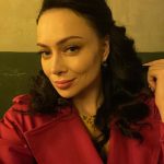 Nastasya Samburskaya Instagram – Сколько было крутых персонажей создано для инстаграма: Миля Мила, Мать Миланки, Гадалка Миранделла, Лада Кардановна, Продавщица в сексшопе….. как жаль расставаться со своим альбомом, который я вела 7 лет… спасибо, что были рядом все эти годы! Надеюсь ещё хватит запала творить для вас на новой платформе. Ссылки для вас оставляю в шапке профиля и сторис 💪🏽😩😵‍💫🎈