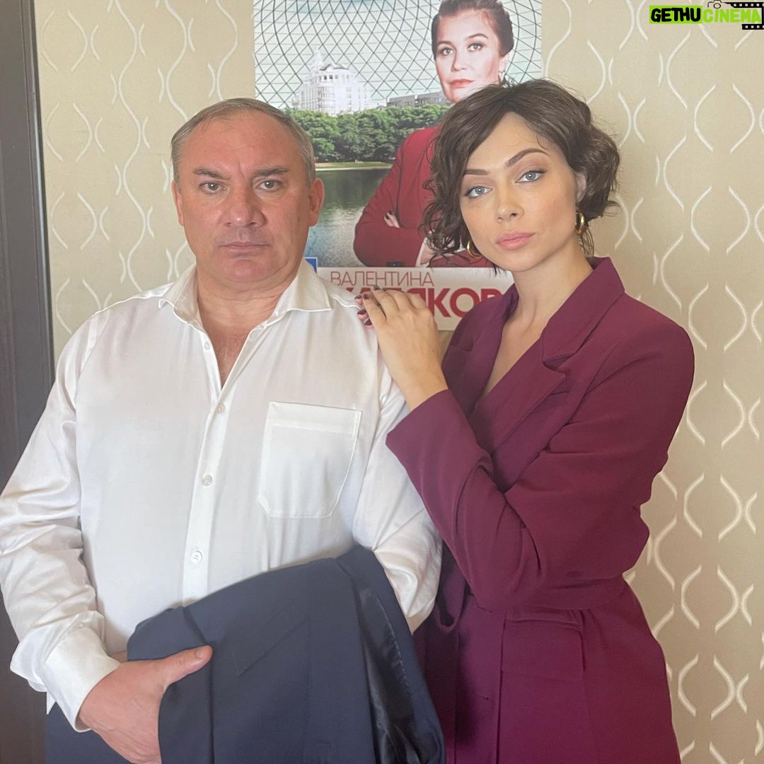 Nastasya Samburskaya Instagram - Снимаемся с Александром в сериале #Измены8