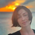 Nastasya Samburskaya Instagram - Попа в Москве, а душа осталась в месте самых красивых закатов 🌅Надо будет обязательно повторить в ближайшее время 😊 @MovenpickKuredhivaruMaldives @magic.key.agency #MakingMoments #MovenpickMaldives #MovenpickKuredhivaruMaldives Mövenpick Resort Kuredhivaru Maldives