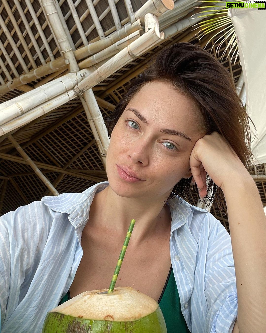 Nastasya Samburskaya Instagram - Какой же прекрасный получился отпуск! Остановись мгновенье♥️ Рекомендации по отелю и агентству 👇🏽 @MovenpickKuredhivaruMaldives @magic.key.agency #MakingMoments #MovenpickMaldives #MovenpickKuredhivaruMaldives Mövenpick Resort Kuredhivaru Maldives