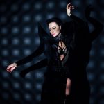 Nastasya Samburskaya Instagram - Так получилось, что фотографий с #halloween в этом шикарном наряде у меня почти не было, потому что на вечеринке было очень темно, поэтому захотелось сделать для него отдельную фотосессию и получилось на мой взгляд весьма неплохо? Платье @arti_dress фотограф @multikov пространство шоурума @dmitry.loginov.arsenicum