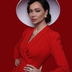 Nastasya Samburskaya Instagram - Для меня это был максимально сложный морально, но творчески-максимально продуктивный год. Было много красоты, много проектов, сбывались мечты и случались чудеса! Большое спасибо всем, кто был рядом, пусть всё у вас будет волшебно, будте счастливы 🩷 Photo @pavelshelkovnikovph 📷 Hair @lu___polly Makeup @pestova_mila Style @Ilina_tatka & @grafinya88
