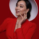 Nastasya Samburskaya Instagram - Для меня это был максимально сложный морально, но творчески-максимально продуктивный год. Было много красоты, много проектов, сбывались мечты и случались чудеса! Большое спасибо всем, кто был рядом, пусть всё у вас будет волшебно, будте счастливы 🩷 Photo @pavelshelkovnikovph 📷 Hair @lu___polly Makeup @pestova_mila Style @Ilina_tatka & @grafinya88