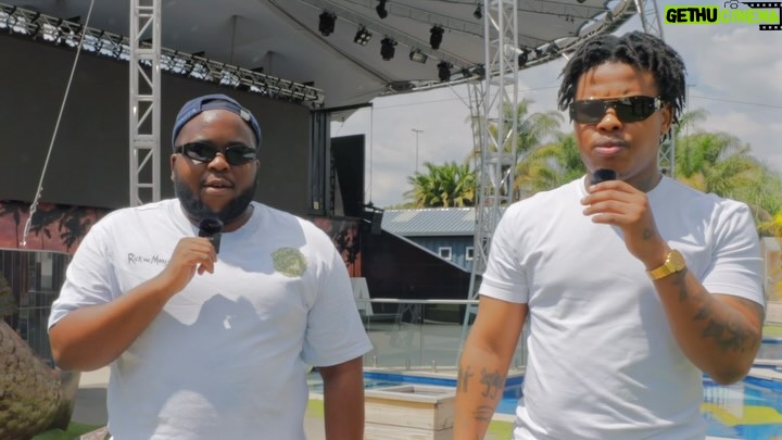 Nasty C - 10.4K Likes - "Doux" you know that @nasty_csa and @dj_killamo decided to get together and talk all things @douxfest š
Tickets are still available www.howler.co.za/doux24