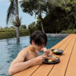 Natachai Boonprasert Instagram - come take a bite