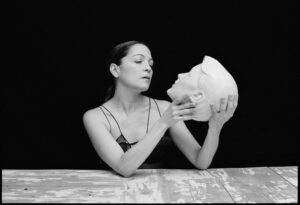 Natalia Lafourcade Instagram - It has been a wonderful musical journey, filled with learning and exploration. Thanks to the @recordingacademy #GRAMMYs 🙌 This album helped me to explore other creative places and possibilities that existed within my soul and my heart. And I remember writing these songs without imagining everything that would come. From the crack came a wonderful flower and a whole world with this album. I am grateful and happy to have shared this piece with incredible artists who came to enrich my world. I would love to relive each stage of this album again and leave a mark of how much it means in my life, in my path. I love knowing that now this album takes a new flight. 🕊 Thank you for welcoming it into your hearts. I would like to keep sharing the list of my creative family on this project. #detodaslasfloresnl I feel like it’s been a while since we started. Quiero agradecer a mi hermoso equipo de trabajo. A la parte del arte y fotografía detrás de este concepto. Especialmente a @soniasieff haciendo la portada y a @maureenme que estuvieron en momentos tan especiales. La lista después se hizo infinita. ♥️👀. CONCEPTO DE ARTE: Daniela Velasco y Natalia Lafourcade. MONTAJE DE ARTE: Daniela Velasco. FOTOGRAFÍA: @soniasieff y Maureen M. Evans. 
VESTUARIO: @maisonrabihkayrouz  VIDEO: Alessandra Zapata, Daniel Sedas, Juan Pablo López-Fonseca y Rocío Alcázar.

Enriqueta Calderón y Kevin Lawrie: thank you for your support and so much work that we made together. I love you both. This album is a maestro! Gracias vida! 
SVP A&R: Charlie García 
SUBDIR A&R: Maité García and  all my team at @sonymusicmexico 💋🫶