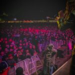 Natalia Lafourcade Instagram - Gracias @besamemuchofest fue una tarde maravillosa nunca olvidaré este momento. Y gracias a todas y todos ustedes, sentir su energía fue realmente especial. Viva la música y sus poderes para unir a tantas personas en un solo canto y un solo latir. Viva 🙌 y que bonito decir ¡Viva México! en estos contextos. Soy muy afortunada y más de poder compartirlo con mi increíble banda. @urieleschido @raymundopl @jorgegamboabass @lariruizvelasco @wilka_xalapa @trumpetpino @emidorantes ❤️👀🕊🇺🇸 #detodaslasflorestour amigos volamos lindo. #Fotografía @il.estudio L.A. California