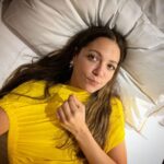 Natalia Lafourcade Instagram - Gracias Sevilla por recibirnos con tanto amor y bellas sorpresas en los @latingrammys hemos disfrutado enorme cada celebración #detodaslasfloresnl y gracias #stylist @candanoclau y @ferragamo por acompañarme en esta bella fiesta 💋❤️🇲🇽🌬🍃🇪🇸#sevilla ¡Que noche!