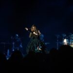Natalia Lafourcade Instagram - I would like to say ¡thank youuuuu! 🍀 ♥️🇺🇸🙏🏼 to all the beautiful people that came to the concerts in USA. Now I know that is not just the Latin community coming to see our shows, there’s also people from different countries attending and listening to the music we’re sharing on this tour. Woooooow I feel like flying so so so high in the sky. This confirms to me the power of music as the language of love, the universal language once I can see from the stage all of you singing, dancing, crying, feeling and being so beautiful like a huge garden of flowers. All as one. So present and so alive. I’m so fortuned and we’re so fortuned for experiencing such a human and soul conexión in life, right? I normally feel shy writing English but now I don’t care I need to say thank you to all of you guys from the deepest of my heart as well. And the words I would say I know are not going to be enough. ¡Viva la vida! you made us feel like family like home. And bringing a part of the music that comes from México, and the great composers we have and also sharing those songs from Latinoamérica that are such an inspiration to me and se how much you enjoy, is just wonderful. It’s my honor and pleasure. I miss you all ready 🙏🏼❤️🇺🇸🕊🇲🇽 we will see each other again very soon I know that. 🌞 thank you for being my ocean love. #detodaslasflorestour #detodaslasfloresnl gracias USA 🇺🇸♥️🙏🏼 Nos vamos para Argentina 🇦🇷🌬❤️🍃. @urieleschido @wilka_xalapa @raymundopl @jorgegamboabass @lariruizvelasco @trumpetpino @emidorantes 🌋 #fotografia @mexicanocowboy #stylist @candanoclau @c.a.n.c.i.n.o 🌑