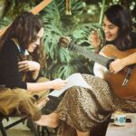 Natalia Lafourcade Instagram - Amiga hermosa hoy celebro tu vida y tu camino en esta vida. Eres un ángel en nuestras historias y momentos de andanza, una montaña llena de fuerza, gravedad, naturaleza abundante, vuelo de aves y luz de luna que nos abraza con el calor del sol en tu voz en cada canto amiga en cada risa y danza. Eres para mí una maestra una hermana y te amo. Hace un año me tocó celebrar a tu lado y hoy muy cerca de ti y a la distancia brindo por nuestra amistad. Gracias por ser parte de nuestras vidas. Te amamos Silvia, Veracruz te manda cariño y amor profundo. @silviaperezcruzzzzz ❤️🙏🏼🌻🙌 #fotografia @dealights