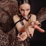 Natalia Oreiro Instagram - ⁣ El Gato volador 🐆 Anoche en semifinales de @lavoz_uy 🐆 @brunoilusorio 🖤 @_tavogarcia 🐆 @rosanjuan 🖤 @luligemelli 🐆 @ghoda.uy 🖤 @lajollashoes 🐆 @diegoalfonsouy 🖤 @castillosfernando 🐆 @merynaor 🖤 @@karechelixir 🐆 @bliss.com.ar 🖤 @lu.lul