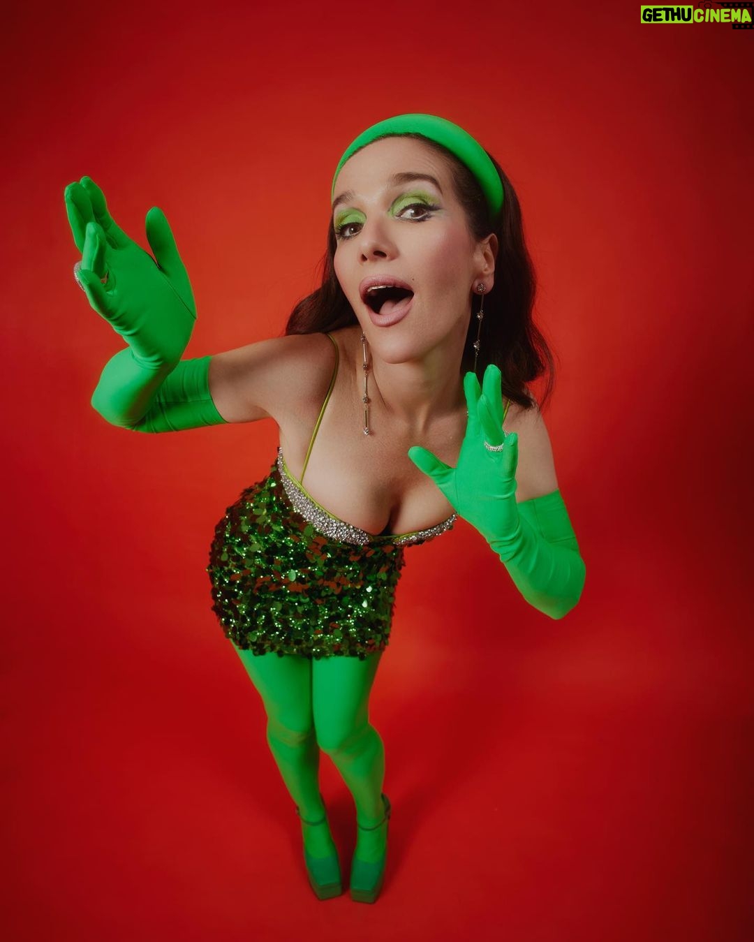 Natalia Oreiro Instagram - โฃ Te espero para los ravioles? โฃ Lunes y martes @lavoz_uy โฃ ๐ธ @brunoilusorio ๐งก @rosanjuan ๐ @luligemelli ๐งก @hm ๐ @lucianomarraok ๐งก @_tavogarcia ๐ @diegoalfonsouy ๐งก @castillosfernando ๐ @merynaor ๐งก @fefo.diaz ๐ @espaciomagma ๐งก @fahomauy