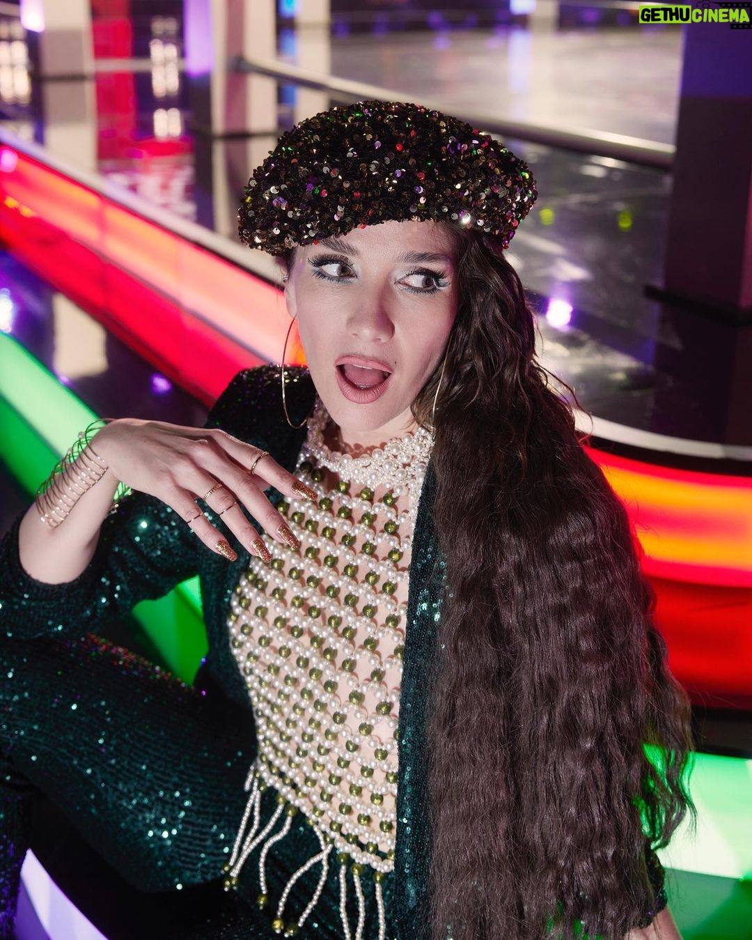 Natalia Oreiro Instagram - β£ Noche de batallas en @lavoz_uy π₯ @brunoilusorio π₯ @w.ivana.ok π₯ @rosanjuan π₯ @luligemelli π₯ @hm π₯ @castillosfernando π₯ @diegoalfonsouy π₯ @mono.fuk π₯ @merynaor π₯ @bliss.com.ar π₯ @fefodiiaz