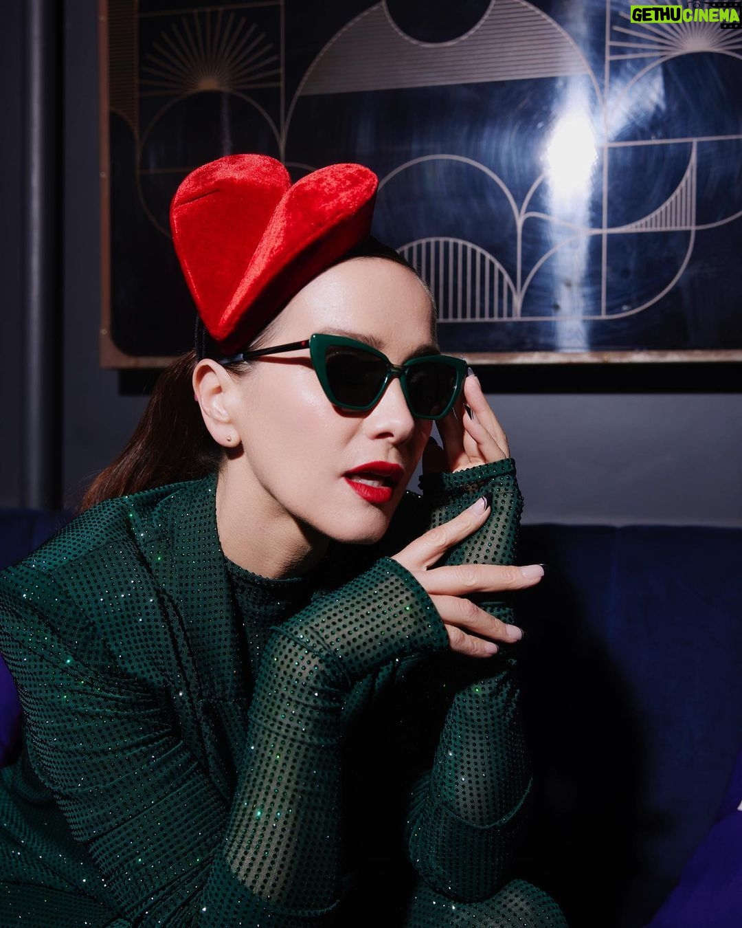 Natalia Oreiro Instagram - ♥️♥️♥️ Quiero contarles que este 1ero de septiembre se estrena en HBO Max #CasiMuerta, una peli que disfruté muchísimo y que los va a llenar de risas y lágrimas, con un elenco espectacular y la dirección del número uno, @mirasfernan♥️♥️♥️ @hbomaxar @hbomaxla @hbomaxar #casimuertaHboMax 📸 @brunoilusorio 👗 @mergorof #Gorof ♥️ @florenciatellado 👠 @lucianomarraok ✂️@giachinomatias 💄 @karinacamporinomkp ⚡️@luligemelli 🌈 @vivistallone 💅@bliss.com.ar 👓 @byranieri @lasoreirooficial