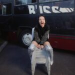 Natalia Oreiro Instagram - ⁣ Salimos de gira? ⚡️👽⚡️👽⚡️ 📷 @brunoilusorio ⚡️ @mono.fuk 👽 @lucianomarraok ⚡️ @luligemelli 👽 @rosanjuan ⚡️ @castillosfernando 👽 @diegoalfonsouy ⚡️ @merynaor 👽 @fefodiiaz ⚡️ @bliss.com.ar