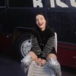Natalia Oreiro Instagram - ⁣ Salimos de gira? ⚡️👽⚡️👽⚡️ 📷 @brunoilusorio ⚡️ @mono.fuk 👽 @lucianomarraok ⚡️ @luligemelli 👽 @rosanjuan ⚡️ @castillosfernando 👽 @diegoalfonsouy ⚡️ @merynaor 👽 @fefodiiaz ⚡️ @bliss.com.ar