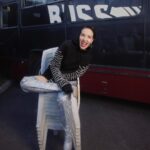 Natalia Oreiro Instagram - ⁣ Salimos de gira? ⚡️👽⚡️👽⚡️ 📷 @brunoilusorio ⚡️ @mono.fuk 👽 @lucianomarraok ⚡️ @luligemelli 👽 @rosanjuan ⚡️ @castillosfernando 👽 @diegoalfonsouy ⚡️ @merynaor 👽 @fefodiiaz ⚡️ @bliss.com.ar