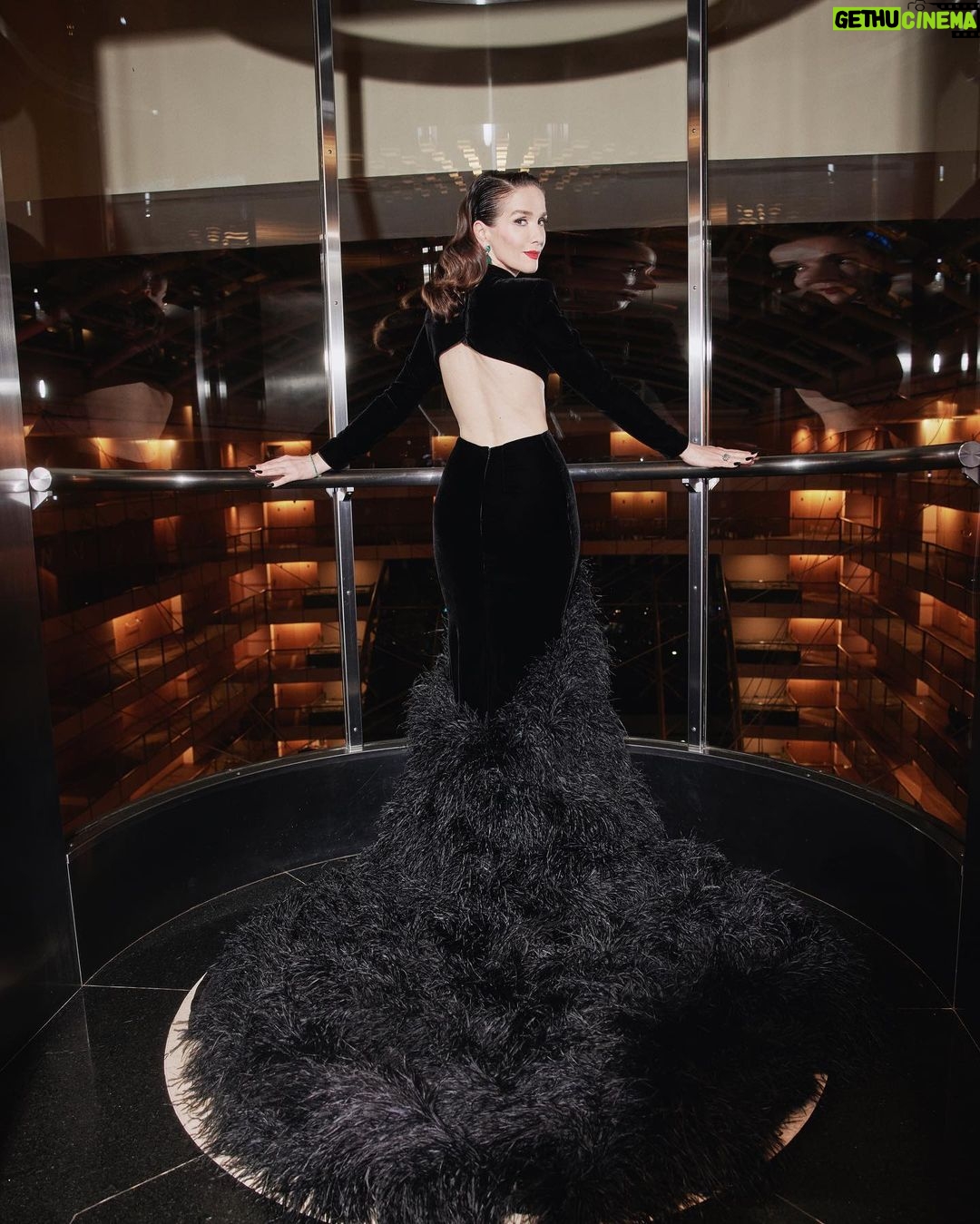 Natalia Oreiro - 134.7K Likes -
Cuanta emoción 🖤
📸 @brunoilusorio
@mariagorof
@giachinomatias
@castillosfernando
@luligemelli
@bliss.com.ar
@veronica.bonomo
@lucianomarraok
@vivistallone
@2girls_1cam