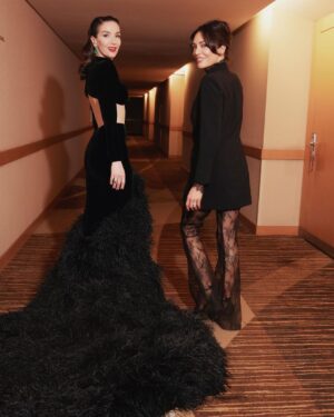 Natalia Oreiro Instagram - ⁣
Cuanta emoción 🖤

📸 @brunoilusorio 
@mariagorof 
@giachinomatias 
@castillosfernando 
@luligemelli 
@bliss.com.ar 
@veronica.bonomo 
@lucianomarraok 
@vivistallone 
@2girls_1cam