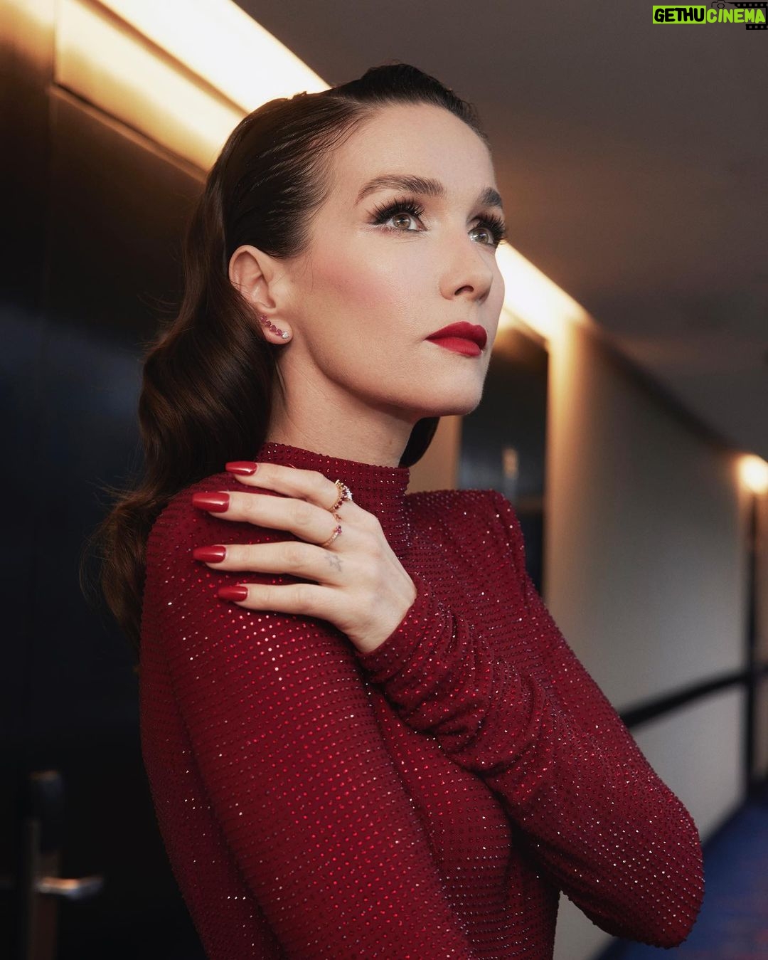 Natalia Oreiro - 84.8K Likes -
Martín Fierro allá vamos ✨
📸 @brunoilusorio
✨ @mariagorof
✨ @giachinomatias
✨ @castillosfernando
✨ @marcelotoledook
✨ @luligemeli
✨ @floboskis.stad
✨ @bliss.com.ar
✨ @2girls_1cam
✨ @veronica.bonomo