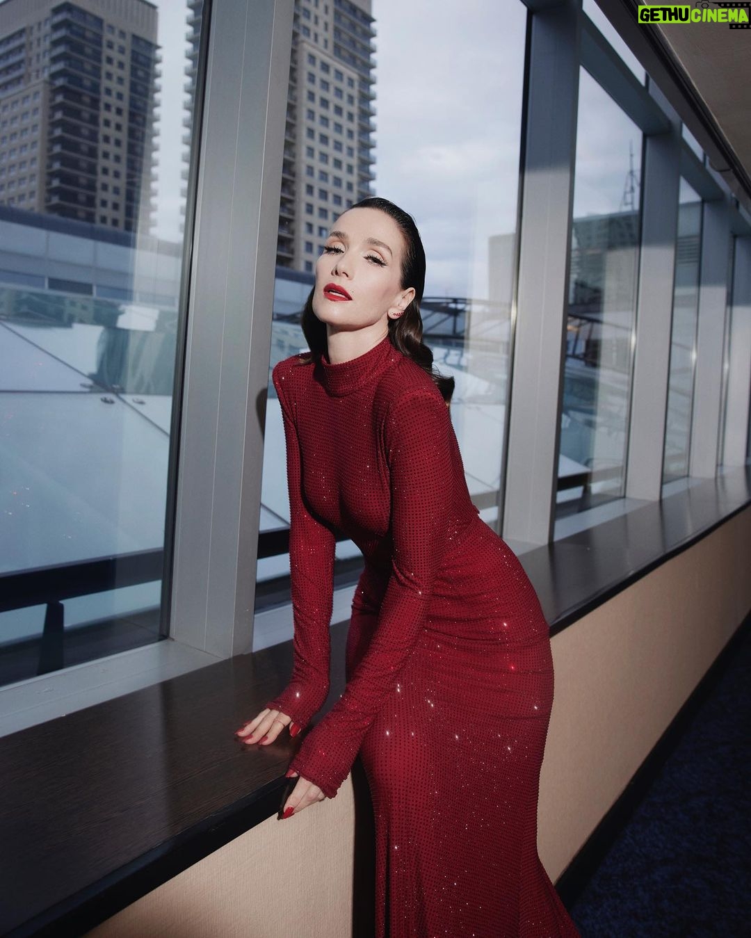 Natalia Oreiro - 84.8K Likes -
Martín Fierro allá vamos ✨
📸 @brunoilusorio
✨ @mariagorof
✨ @giachinomatias
✨ @castillosfernando
✨ @marcelotoledook
✨ @luligemeli
✨ @floboskis.stad
✨ @bliss.com.ar
✨ @2girls_1cam
✨ @veronica.bonomo