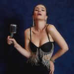 Natalia Oreiro Instagram - ⁣ Ay que si que si 🎙️ Esta noche continúan las batallas en @lavoz_uy ⚡️ 📸 @brunoilusorio 🎙️ @mono.fuk ⚡️ @luligemelli 🎙️ @rosanjuan ⚡️ @diegoalfonsouy 🎙️ @castillosfernando ⚡️ @merynaor 🎙️ @romerouy ⚡️ @bliss.com.ar 🎙️ @fefodiiaz
