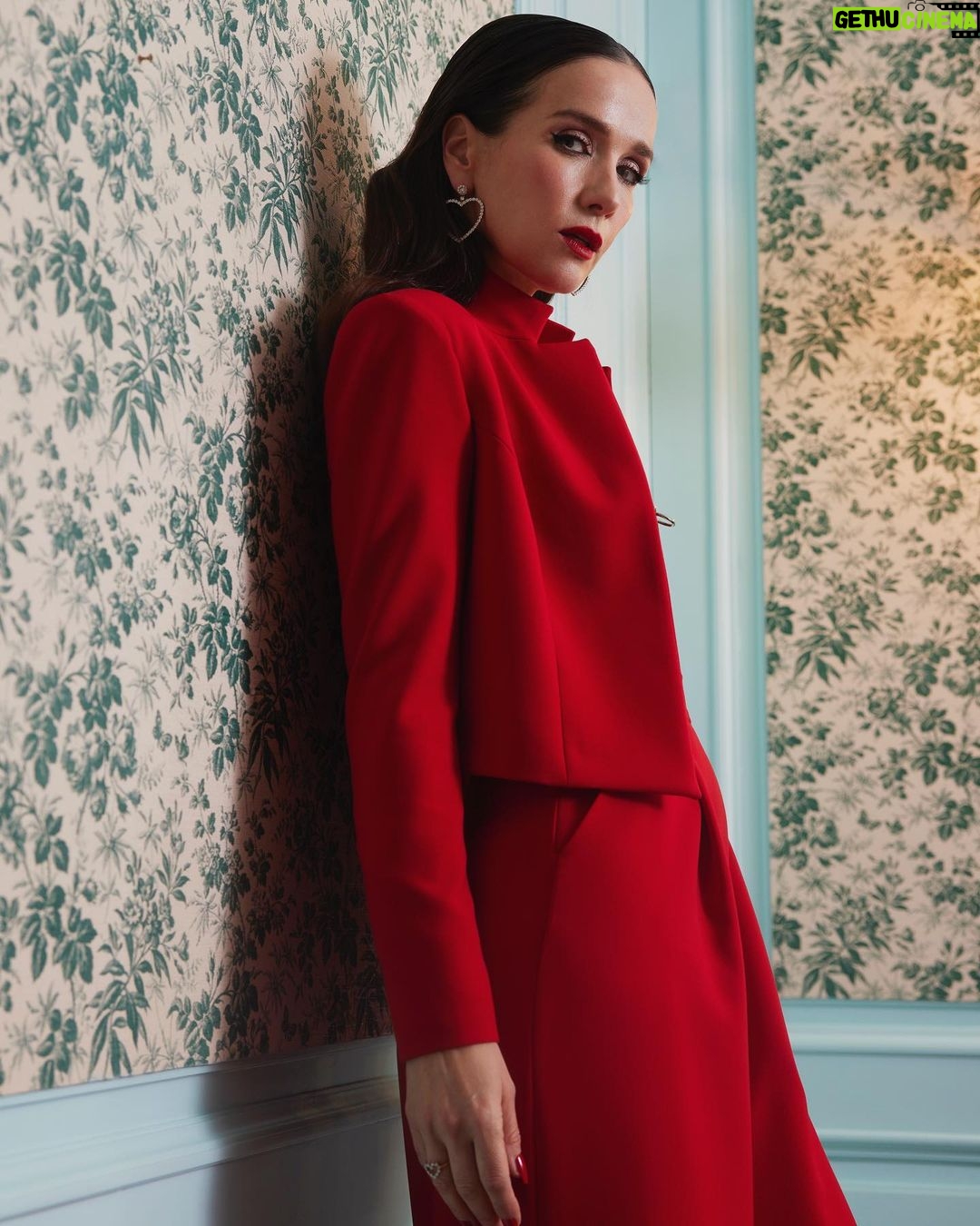 Natalia Oreiro - 85.5K Likes -
Antes casi muerta, que sencilla
Avant de @casimuertapelicula 💔
📸 @brunoilusorio
💔 @mariagorof
💔 @karinacamporinomkp
💔 @giaquinomatias
💔 @luligemelli
💔 @floboskis.stad
💔 @lucianomarraok
💔 @bliss.com.ar