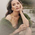 Natalia Oreiro Instagram - ⁣ Gracias @clarincom por tan linda nota x @casimuertapelicula ♥️ Gracias @graguinazu ✏️ Gracias @bonettomartin 📷 Y gracias a todo el equipo♥️ @luligemelli @karinacamporinomkp @giachinomatias @elcamarin @malloysbardecosta @soyclaudinasanchezok @raquelflotta @bliss.com.ar