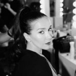 Natalia Oreiro Instagram - ⁣ Yendi a los Cóndor 🖤 Gracias @acca_cinecronistas por la nominación. 🖤Con este vestidito herrrmoso de @ramirezdenegro 🖤siempre con el arte de @brunoilusorio 🖤St de mi amada @luligemelli 🖤 Quién te hizo la carita? @karinacamporinomkp 🖤 pelito de @giachinomatias 🖤 botitas @lucianomarraok 🖤 súper locación @cramerestudio 🖤 uñitas @bliss.com.ar