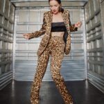 Natalia Oreiro Instagram - ⁣ Miauu 🐆🐆🐆 Grupito lindo y divertido si los hay!! 🐆 @brunoilusorio 🐆 @rosanjuan 🐆 @castillosfernando 🐆 @diegoalfonsouy 🐆 @merynaor 🐆 @fefodiiaz @mangostores_uruguay @mariacheruruguay @bliss.com.ar
