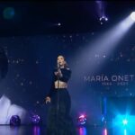 Natalia Oreiro Instagram - Nunca los olvidaremos ✨ Canté con mi 🤍 Gracias @telefe y @aptraorg Fué un gran honor 🙏 Muchas gracias a los músicos y músicas 🎼 Y a todo el equipo de sonido y producción🖤 @mborrillo @fedelevrino 🤍 @guillermo.pendino @darioturo Arreglos de cuerdas por el genial @javicasalla 🎻 Piano y producción, el mejor @diegoortells 🎹 Gracias @vivistallone♥️ Vocal coaching @loishka_ Gracias @ricardomolloposta por acompañarme siempre ✨