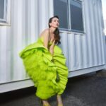 Natalia Oreiro Instagram - ⁣ Lo soñé impetuoso, formidable y ardiente;⁣ hablaba el impreciso lenguaje del torrente; Era un amor desbordado de locura y de fuego,⁣ Rodando por la vida como en eterno riego. 𝘋𝘦𝘭𝘮𝘪𝘳𝘢 𝘈𝘨𝘶𝘴𝘵𝘪𝘯𝘪 @brunoilusorio @rosanjuan @hm @espaciomagma @_tavogarcia @castillosfernando @diegoalfonsouy @paulistauy @merynaor @fefodiiaz @bliss.com.ar