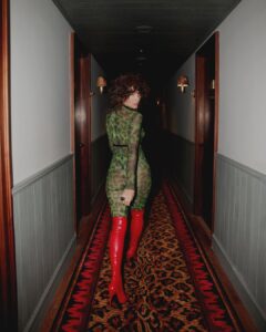 Natalia Oreiro Instagram - ⁣ Creo en el amor a primera risa ♥️😁 📸 @brunoilusorio 📽 @tinchochiesa 👗 @nantolin 👢 @lucianomarraok 🏩 @hotelmontevideo ♥️ @luligemelli 💚 @rosanjuan ✂️ @sergiolamensaok 💄 @castillosfernando ➿ @diegoalfonsouy 🍀 @merynaor 💡 @fefodiaz.art
