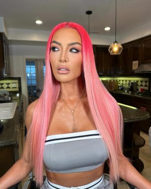 Natalie Eva Marie Instagram - You guys know I live for a good #glam moment 💫💁🏻‍♀️ 💄 
-
🩷Products used…

Prep: @elemis pro collagen cleansing balm.
Foundation: @armanibeauty 
Concealer: @hourglasscosmetics 
Setting powder: @lauramercier 
Eyes: @charlottetilbury super nudes easy palette. 
Lips @charlottetilbury
Lashes: @beautycreations.cosmetics 
Brows: @anastasiabeverlyhills in Carmel 
Powder Bronzer: @charlottetilbury in Tan
Cream Bronzer: @charlottetilbury
Blush: @patricktabeauty She’s that Girl
Setting spray: @onesize 
-
Extensions: @bellamihair
Tan: @isabelalysa
Outfit: @commense.official 
-
Glam by my compadres:

💄MUA: @makeupbyapollo 
💁🏻‍♀️Hair: @jasonhair 
👩🏻‍🎤Hair Color: @therachelani