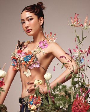 Natapohn Tameeruks Instagram - “GROWTH IS PAINFUL”

Change is also painful.
But nothing is as painful as staying stuck somewhere you don’t belong. 
#TaewCalendarSet2024