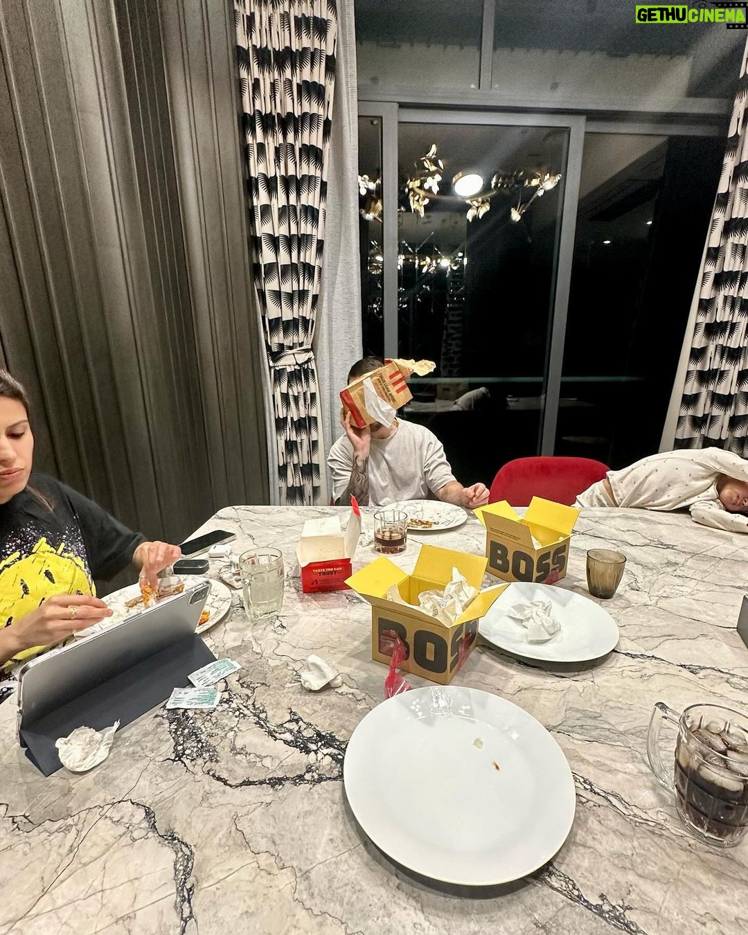 Natasa Stankovic Instagram - π€βοΈπ§Έπ€β¨ #happiness