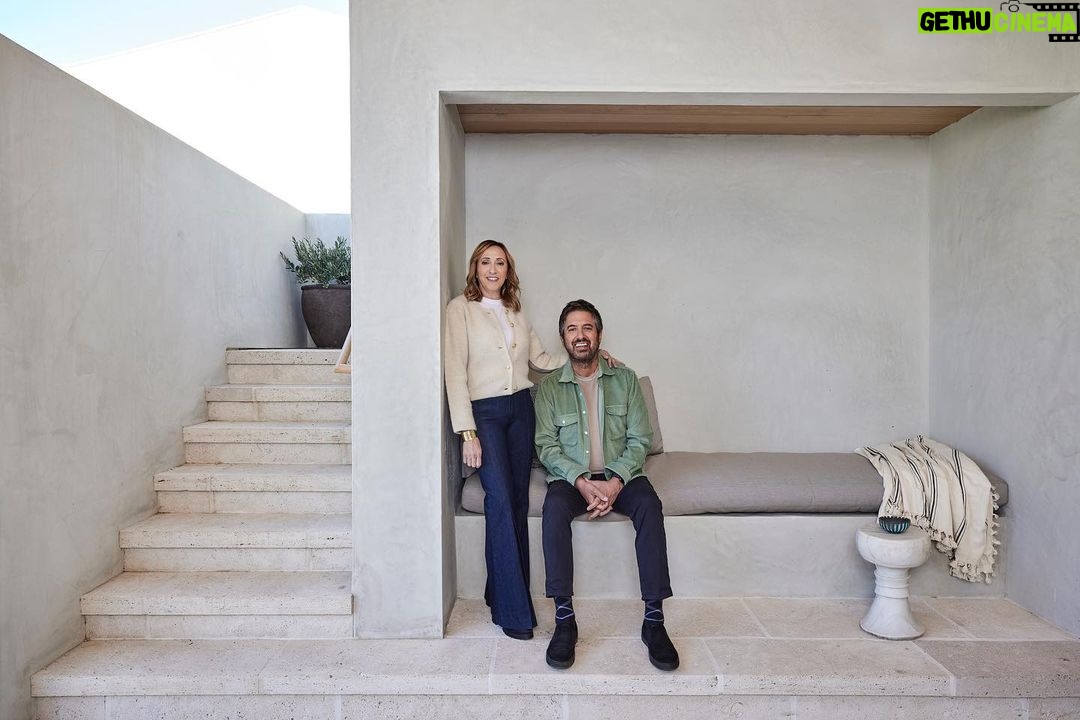 Nate Berkus Instagram - With the desert as the backdrop for this Sicilian-inspired home in La Quinta, CA, #NateBerkusAssociates loved every moment of bringing Ray and Anna Romano’s dream “hideaway” to life. Thank you to the whole team at @archdigest for the stunning feature, and thank you to my incredible team who worked so creatively and tirelessly to bring this project home. Head to my story or link in bio to read the full story. Photography: @jennapeffley Design: @nateberkus Architecture: @southcoastarch Landscape Design: HSA Design Group Writing: @rachwall_ Styling: @catdash