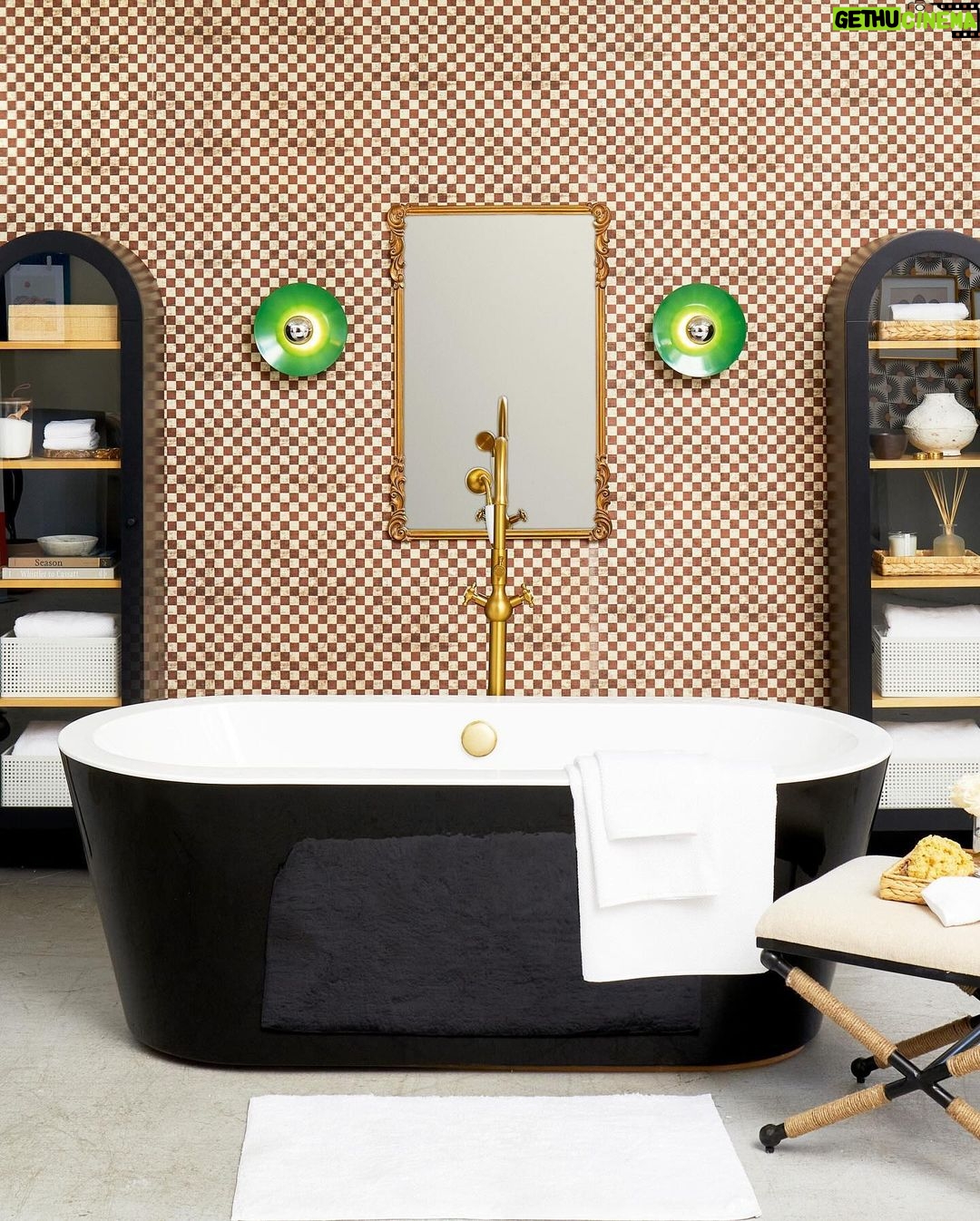 Nate Berkus Instagram - Only @nateberkus & @NateHome could make a small bathroom look THIS chic. Shop this “Traditional With a Twist” Small/Cool design via the link in bio. Photography: @dfwalex; Prop Styling: @sophiestrangio Small Cool NYC