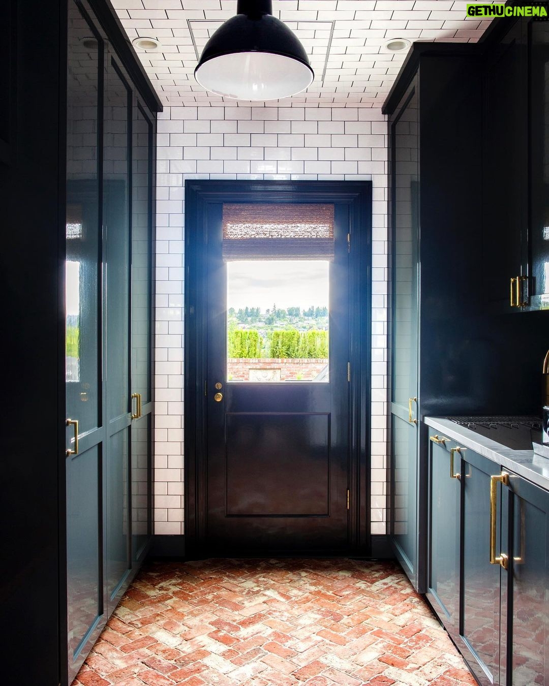 Nate Berkus Instagram - Classic Subway Tile Appreciation Post - a timeless material, plus (and maybe most importantly) is really easy to keep clean.