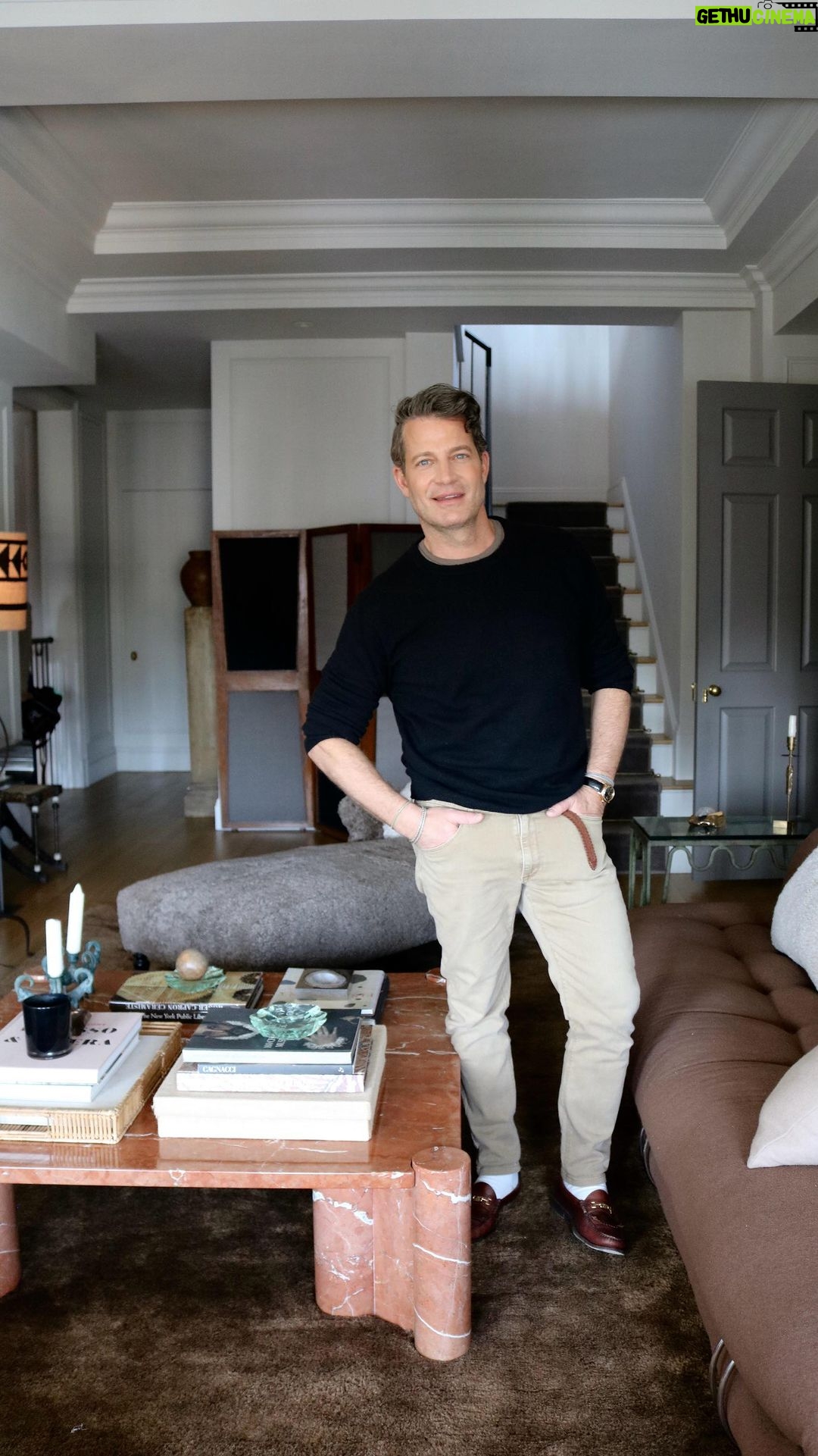 Nate Berkus Instagram - Just like ordering takeout food, but instead it’s a vintage Gae Aulenti marble coffee table that gets delivered to your door!