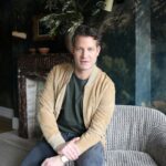 Nate Berkus Instagram – Have you ever wondered about my design process? Built in elements get decided first, followed by furnishings. A well designed room feels layered, and has a tension between things from different eras and different styles. And that includes accessible, well made final touches @natehome.