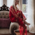 Nathalie Boltt Instagram - Just gearing up for my morning tea (by which I mean Mar-tea-ni) - as Luna on @theornamentfilm . How do you like to start your day? #mothersLILhelper #martini #HighHeelsAndLace #TheMightyNightie photo credit: @emmakyoungcamera