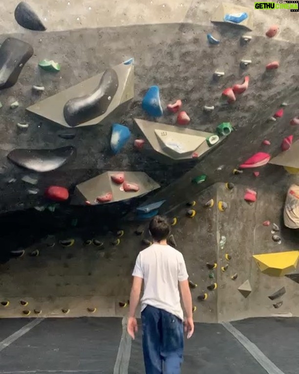 Nathalie Boltt Instagram - My son @sickpixel_ -a five hex like it’s nuthin’! So proud of you! 💪🏽