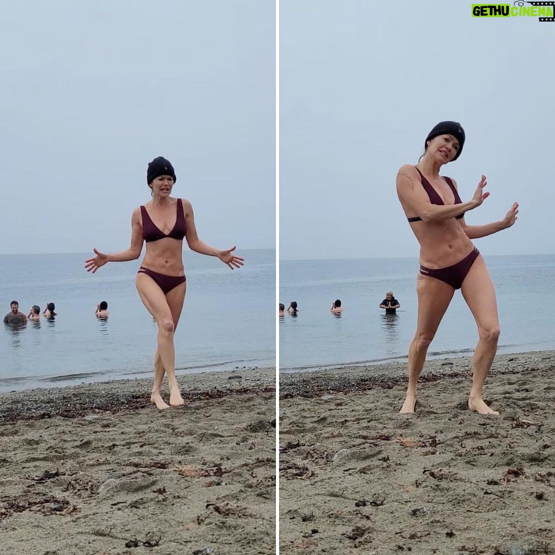 Nathalie Boltt Instagram - Dancing my way into Valentine’s Day like… Polar Bear dip to start the ❤️ Have a spicy day everyone. XXX #Vday #VIsForVeryColdVeeyNice #icedips #polarbeardips Photocredit and partner on polar crime @tarotadvisor @bumblebdiaz