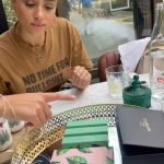 Nathalie Emmanuel Instagram - Cute moments at @msocialparis in Paris before I headed back to London after Paris Fashion Week. Vegan chocolates, a pot of tea, and coffee is a sure way to my heart 🥰🇫🇷❤️🫖☕️🍫 Thank you for the hospitality