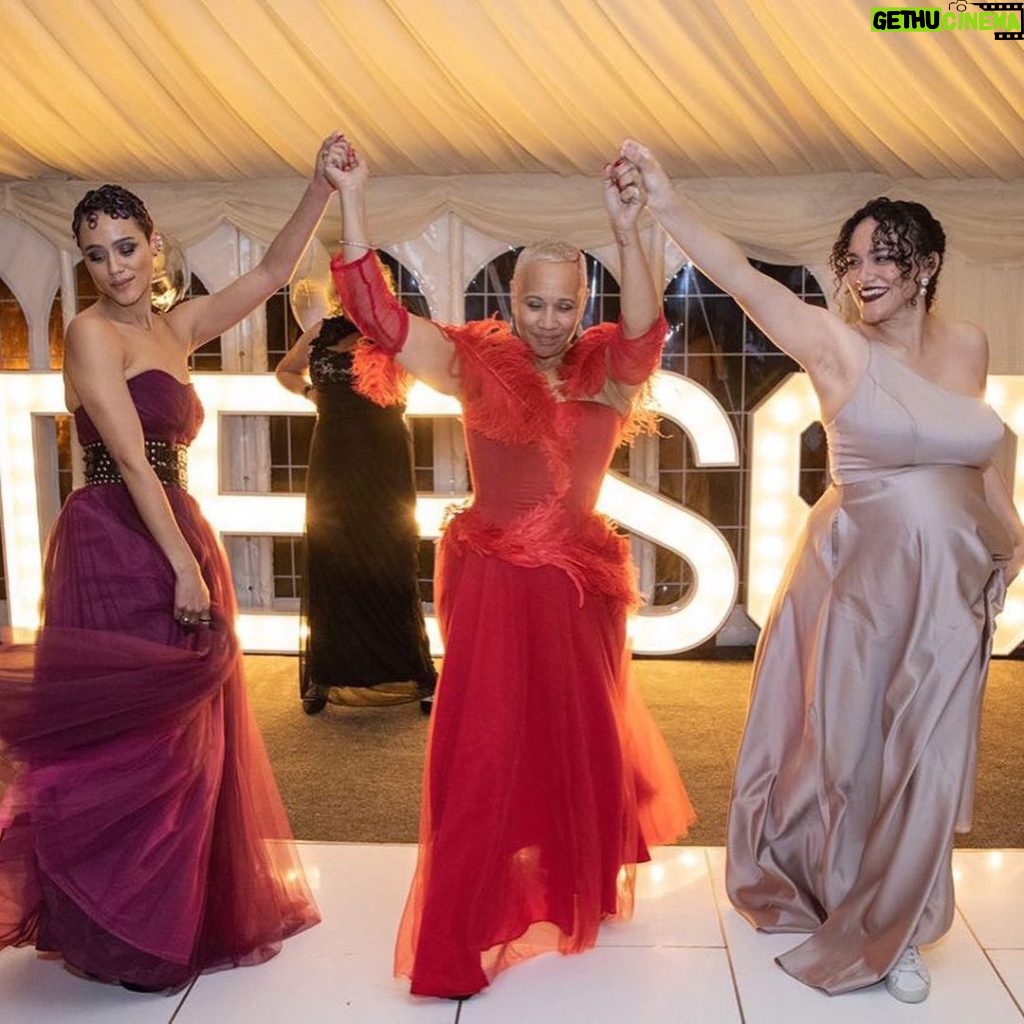 Nathalie Emmanuel Instagram - Had a beautiful night celebrating Mama Debs for her 60th on Saturday… We are the proudest daughters of this incredible woman! Big thank you to @marcbatesphoto for capturing the magic… can’t wait to see the rest of the photographs! #Debs60th #MamaDebsturns60 #sexyat60