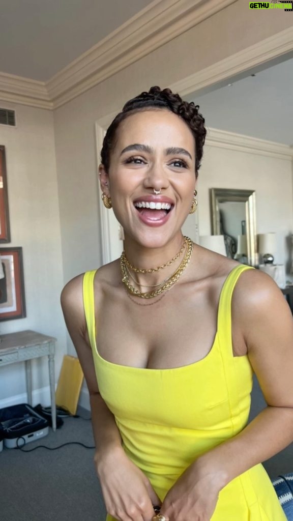 Nathalie Emmanuel Instagram - Fashion moment for @invitationmovie press in NYC styled by the amazing @chercoulter, hair by @neekobackstage_ and make up by @quinnmurphy. Special mention for organising, dressing and all round wonderfulness @rosehanna. Outfit credits to follow… #LOLlookatmemakingreels #justaddeditortomyresume New York City