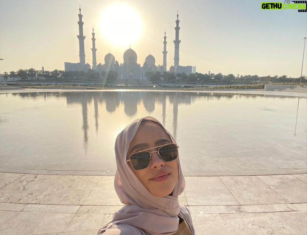 Nathalie Emmanuel Instagram - One of the most beautiful places I have ever seen… #SheikhZayedGrandMosque in Abu Dhabi. Thank you @aliaalmazrouei for organising such a special tour, of what is such a sacred place for so many, and for lending me an abaya to wear. After taking in this breathtaking place, we ended the tour with a display talking about “People of Determination” a phrase used instead of “people with disabilities”. To see this level of inclusion was so wonderful. The term itself reflected what I often think about the people I know who navigate life with a disability… who do not let it stop them achieving their goals… who push through in a world that can be so unkind and exclusionary…. That their determination and perseverance is something to be celebrated and emulated. ❤️❤️❤️ Sheikh Zayed Grand Mosque, Abu Dhabi